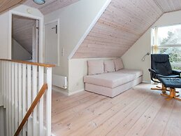 Spacious Holiday Home in Hemmet near Sea