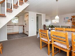 Spacious Holiday Home in Hemmet near Sea