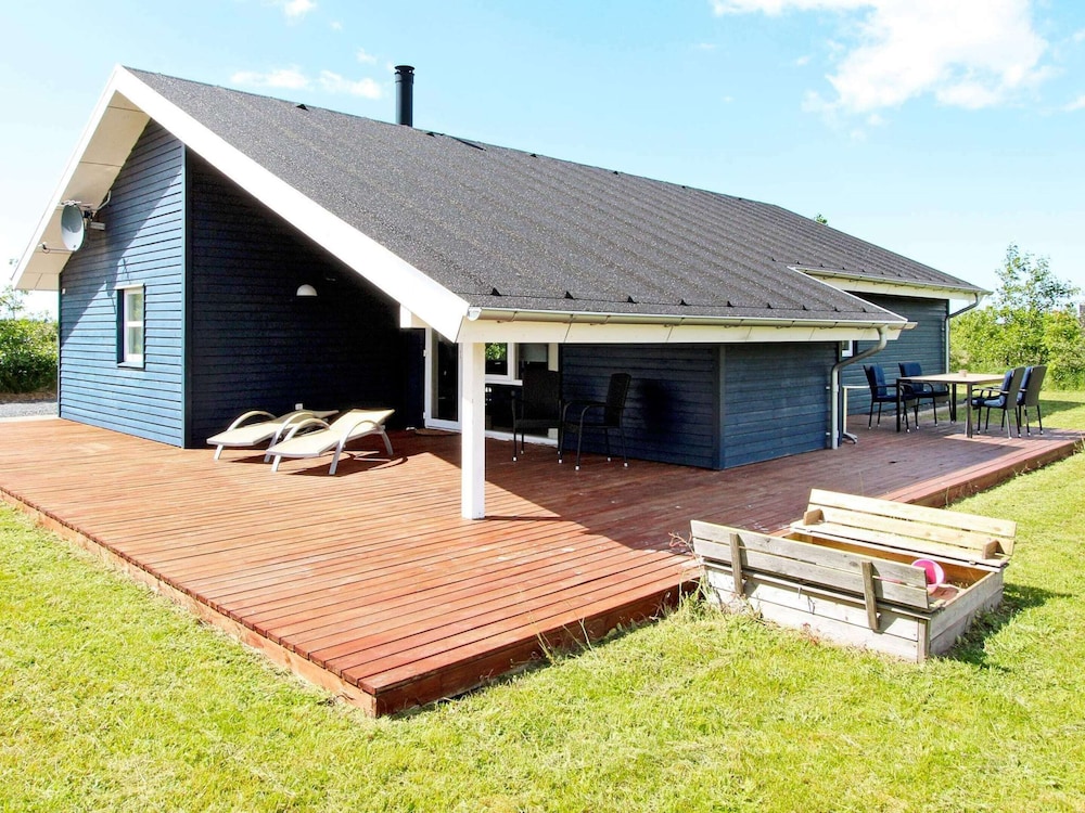 5 Star Holiday Home in Brovst