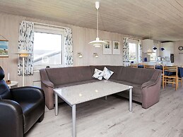 6 Person Holiday Home in Ringkobing