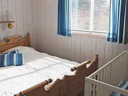 6 Person Holiday Home in Vaeggerlose