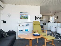 6 Person Holiday Home in Allingabro-by Traum