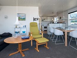 6 Person Holiday Home in Allingabro-by Traum