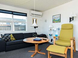 6 Person Holiday Home in Allingabro-by Traum