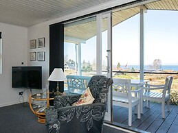 6 Person Holiday Home in Allingabro-by Traum