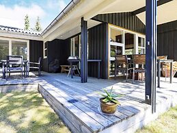 6 Person Holiday Home in Jerup