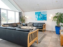 5 Star Holiday Home in Romo
