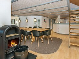 5 Star Holiday Home in Romo