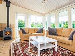 5 Star Holiday Home in Hovborg
