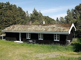 6 Person Holiday Home in Albaek