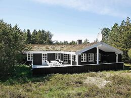 6 Person Holiday Home in Albaek
