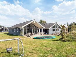 5 Star Holiday Home in Blavand