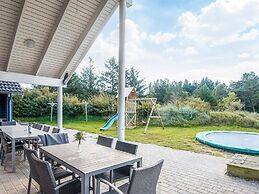 5 Star Holiday Home in Blavand