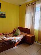 Hostel Avrora