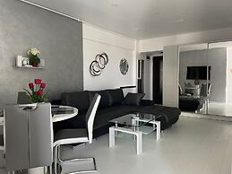 Westpark2 One-Bedroom Suite W5 Lakeview