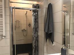 Westpark2 One-Bedroom Suite W5 Lakeview