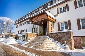 Caswell Resort Hotel