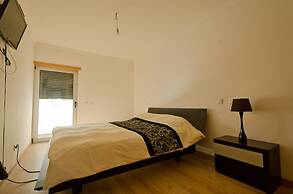 Modern 2 Bed Apartment 5km Carvoeiro