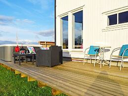 Holiday Home in Laukvik