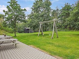 5 Star Holiday Home in Henne
