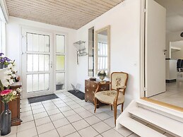 8 Person Holiday Home in Vaeggerlose