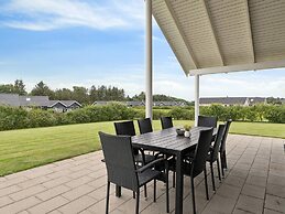 5 Star Holiday Home in Spottrup