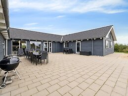5 Star Holiday Home in Spottrup