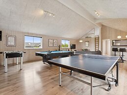 5 Star Holiday Home in Spottrup