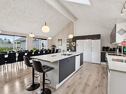 5 Star Holiday Home in Spottrup