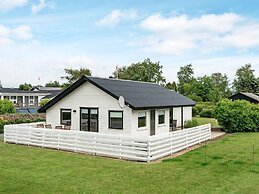 6 Person Holiday Home in Hejls