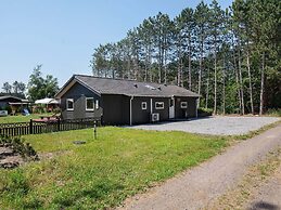 5 Star Holiday Home in Rodby
