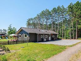 5 Star Holiday Home in Rodby
