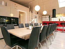 5 Star Holiday Home in Hals