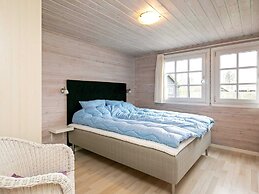 5 Star Holiday Home in Hals