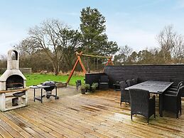 5 Star Holiday Home in Hals