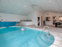 5 Star Holiday Home in Hals