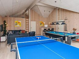 5 Star Holiday Home in Blavand