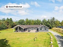 5 Star Holiday Home in Blavand