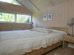 5 Star Holiday Home in Vaeggerlose