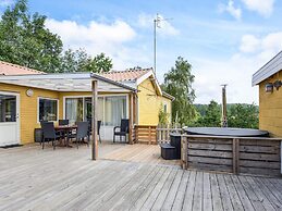 6 Person Holiday Home in Ebeltoft