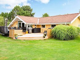 4 Star Holiday Home in Vaeggerlose