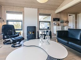 5 Star Holiday Home in Spottrup