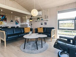 5 Star Holiday Home in Spottrup