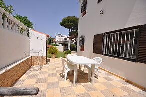 Spacious 4 Bedroom Villa Located in its own Grounds, With Private Pool