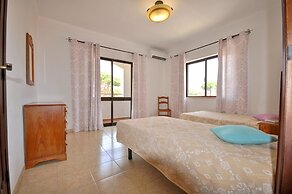 Spacious 4 Bedroom Villa Located in its own Grounds, With Private Pool