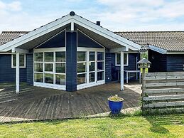 5 Star Holiday Home in Rodby