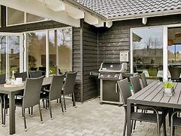 5 Star Holiday Home in Blavand