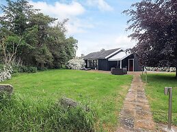 6 Person Holiday Home in Gedser