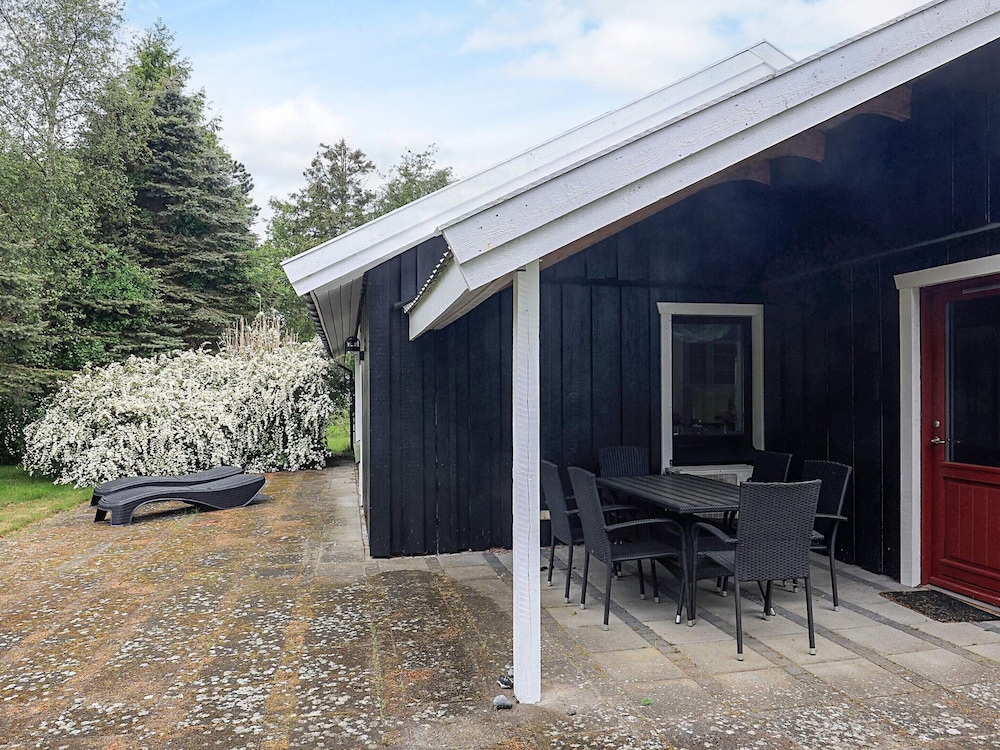 6 Person Holiday Home in Gedser