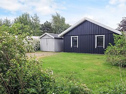 6 Person Holiday Home in Gedser